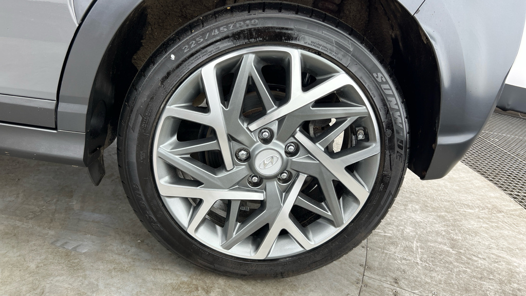 Hyundai Kona Hatchback Grey #25