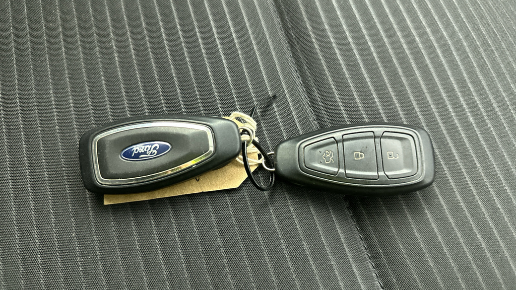 Ford Focus 1.0 Ecoboost 125 St-line Grey #34