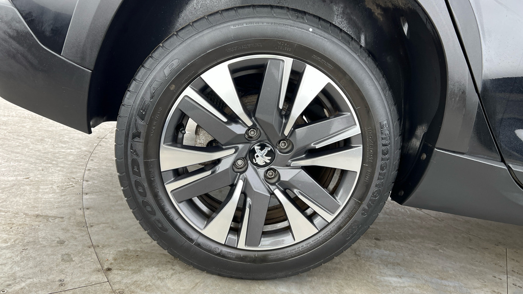 Peugeot 2008 2017 17 Puretech White #23