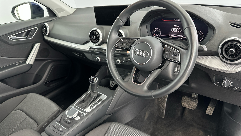 Audi Q2 30 Tfsi Sport Grey #9