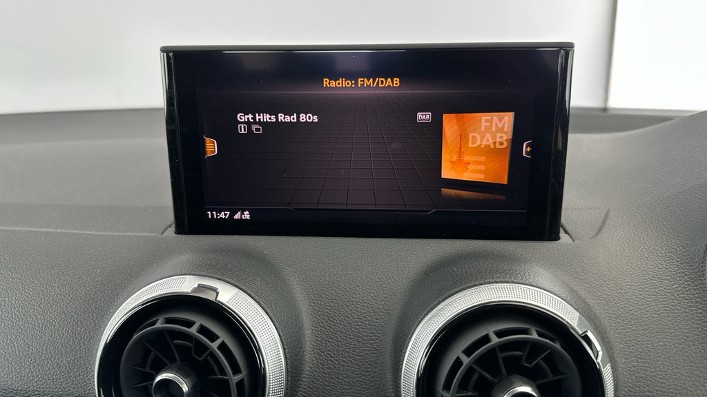 Audi Q2 30 Tfsi Sport Grey #17