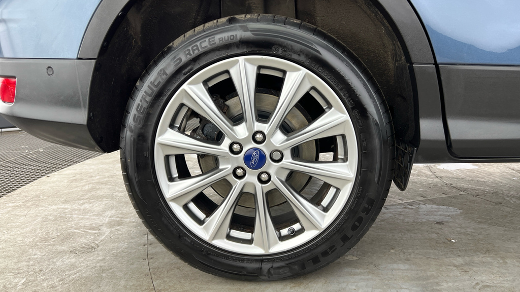 Ford Kuga 2.0 Tdci 180 Titanium Edition Silver #31