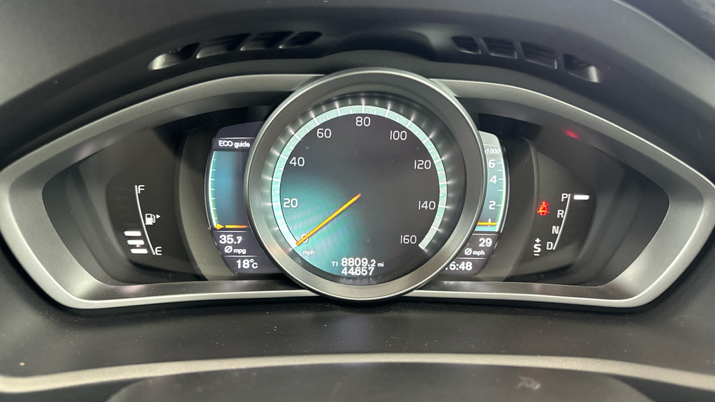 Volvo V40 T2 122 R Design Pro Blue #22