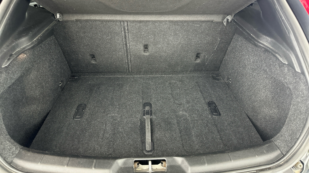 Volvo V40 T2 122 R Design Pro Blue #24