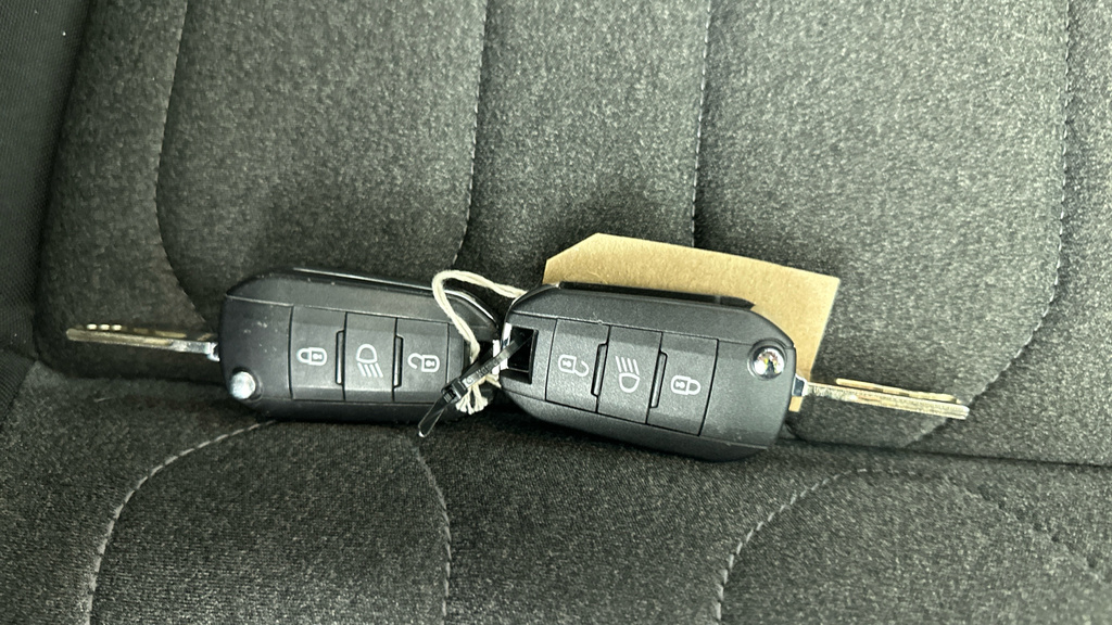 Citroen C3 1.2 Puretech Shine 2021 Grey #30