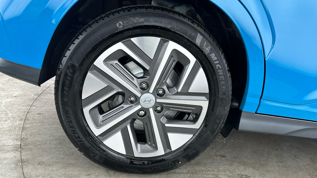 Hyundai Kona Hatchback Grey #25