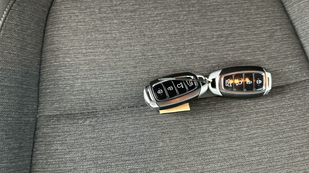 Hyundai Kona Hatchback Grey #28