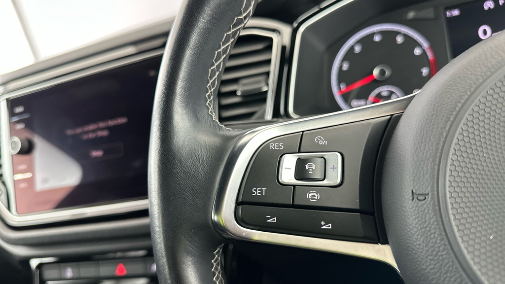 Volkswagen T-Roc Active Black #12