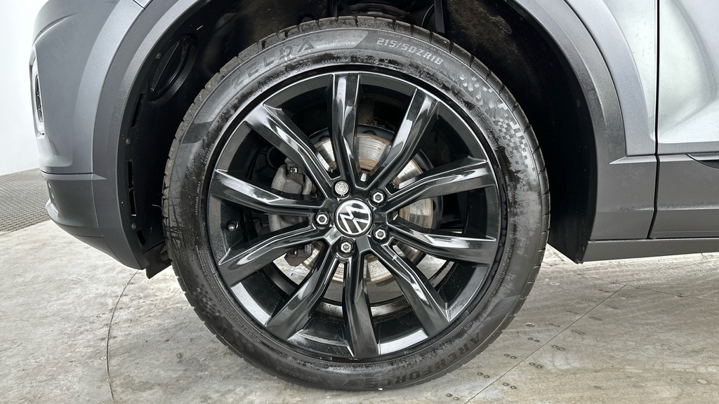 Volkswagen T-Roc Active Black #26