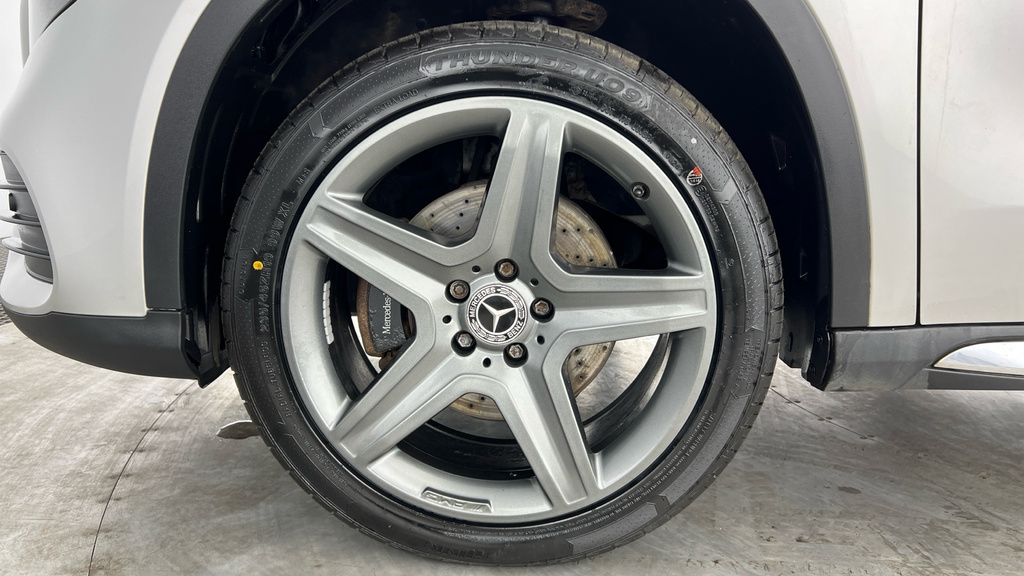 Mercedes-Benz GLA Class Amg Line Grey #27