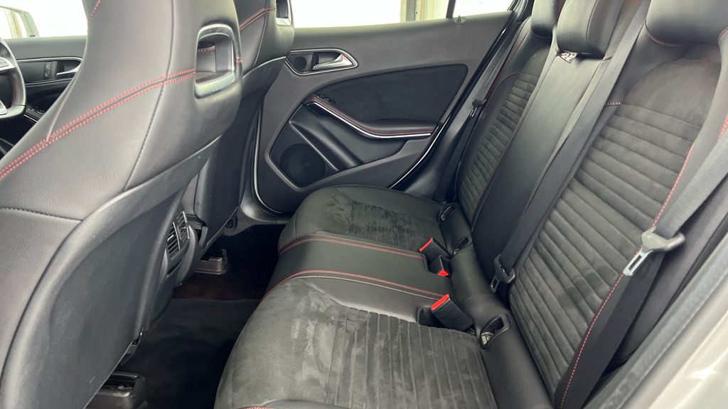 Mercedes-Benz GLA Class Amg Line Grey #24