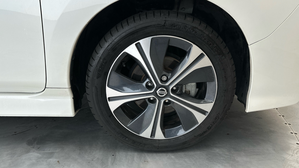 Nissan Leaf 59Kwh E Tekna Hatchback 217 Ps White #31