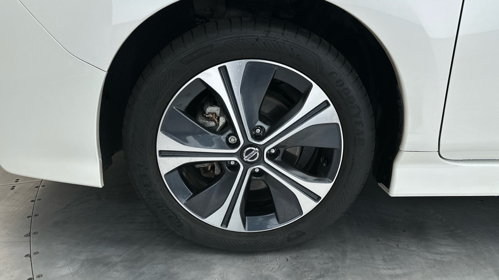 Nissan Leaf 59Kwh E Tekna Hatchback 217 Ps White #28