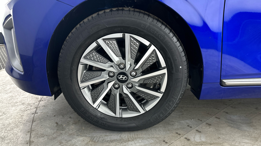 Hyundai Ioniq Premium Se Black #25