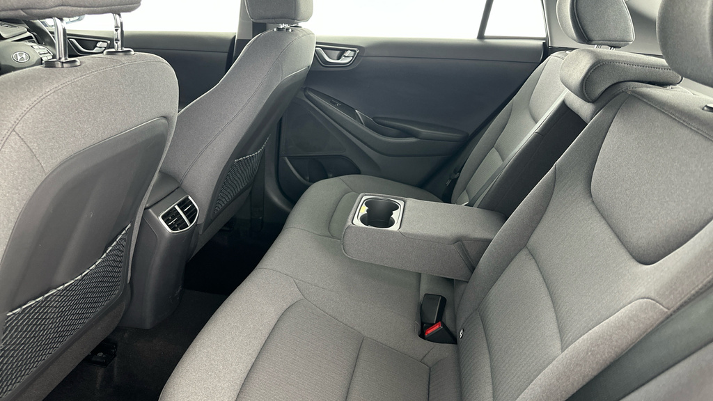 Hyundai Ioniq Premium Se Black #22