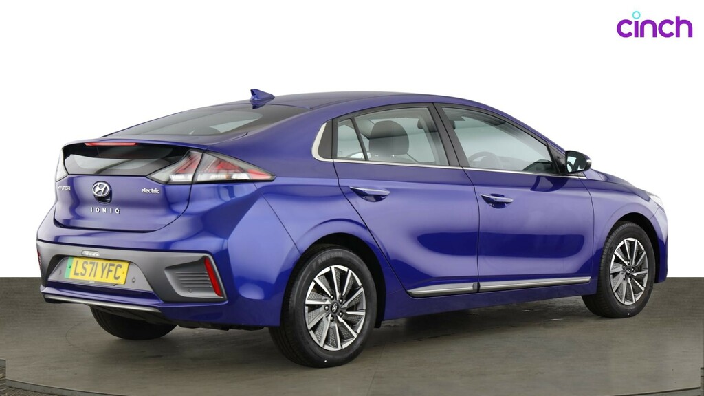 Hyundai Ioniq Premium Se Black #3