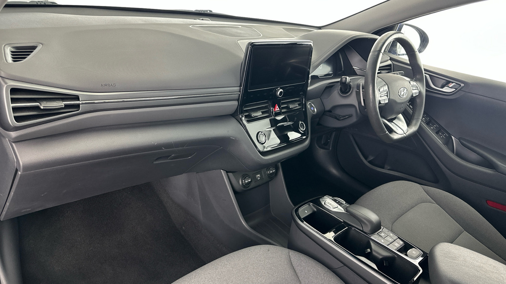 Hyundai Ioniq Premium Se Black #10