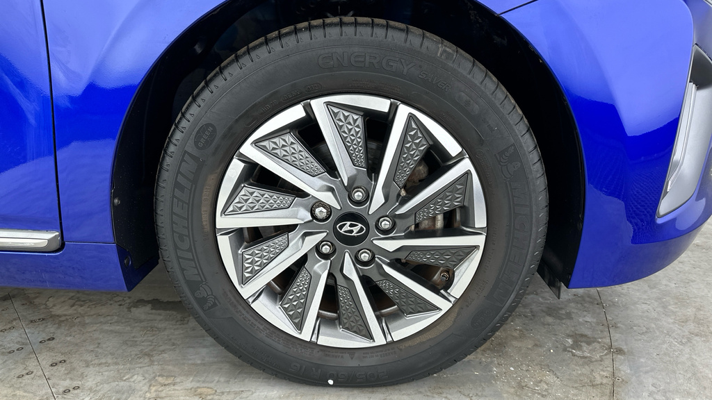 Hyundai Ioniq Premium Se Black #28