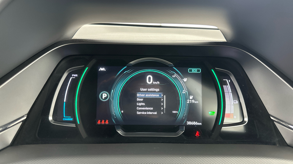 Hyundai Ioniq Premium Se Black #21
