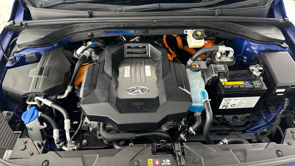 Hyundai Ioniq Premium Se Black #24