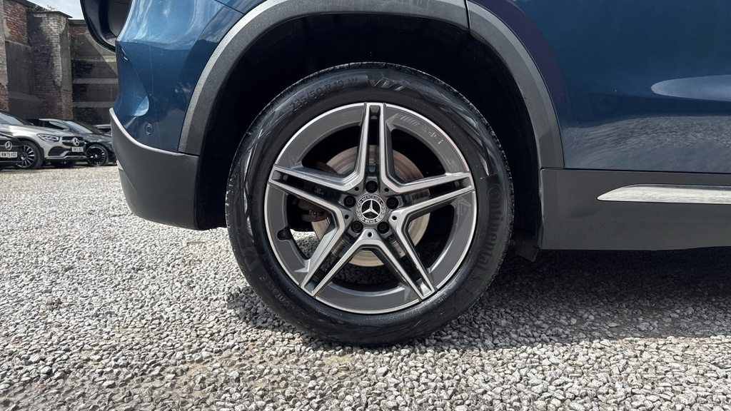 Mercedes-Benz GLA Class Amg Line Grey #23