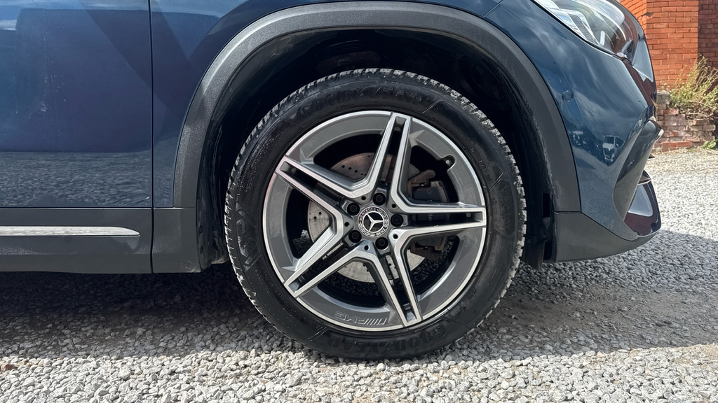 Mercedes-Benz GLA Class Amg Line Grey #24