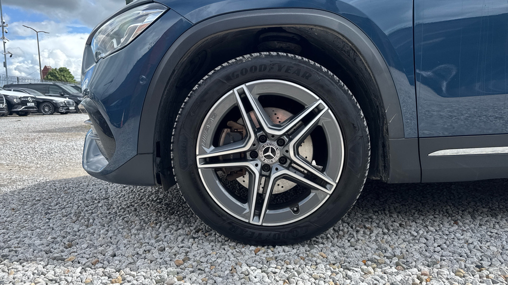 Mercedes-Benz GLA Class Amg Line Grey #21