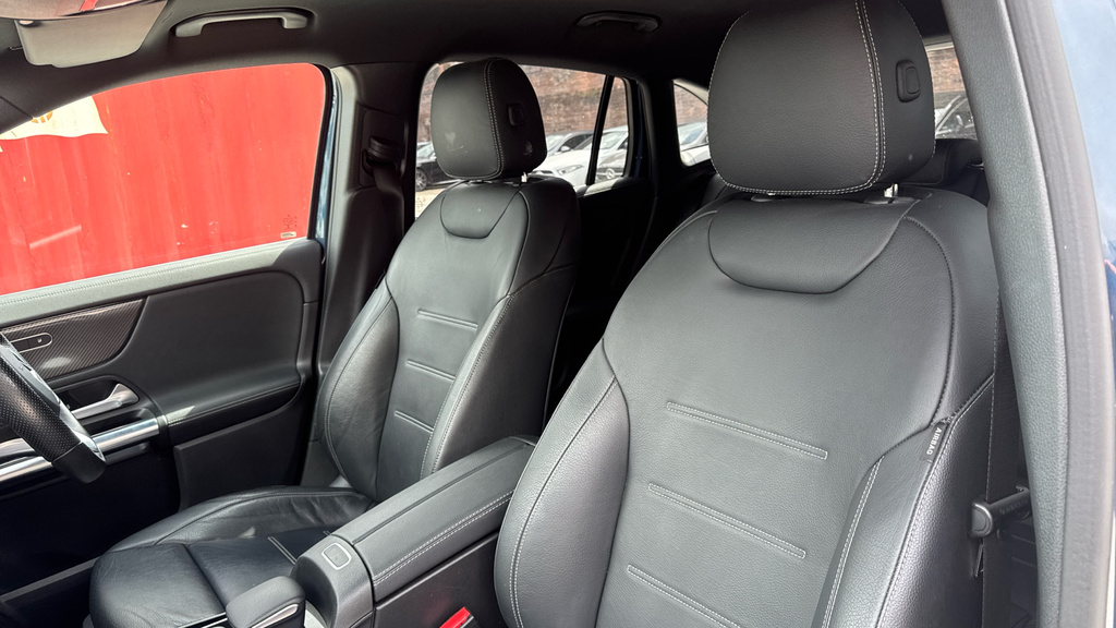Mercedes-Benz GLA Class Amg Line Grey #25