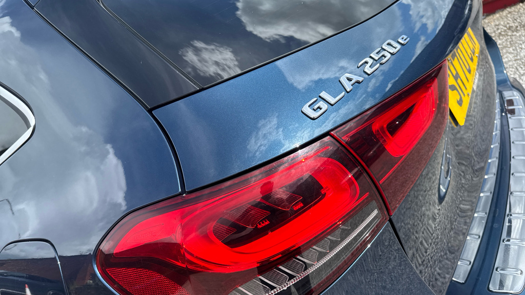 Mercedes-Benz GLA Class Amg Line Grey #7