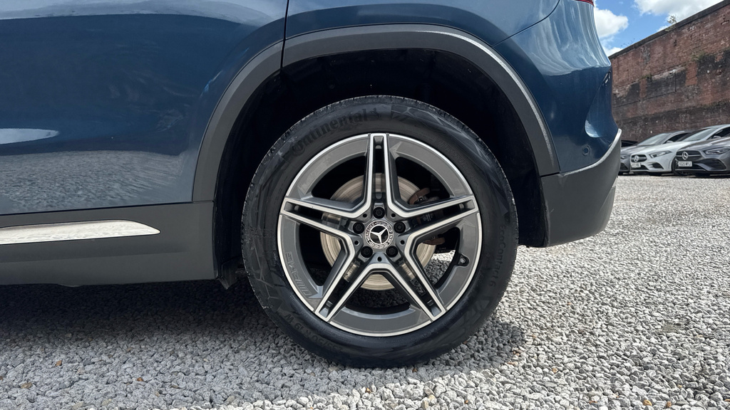 Mercedes-Benz GLA Class Amg Line Grey #22