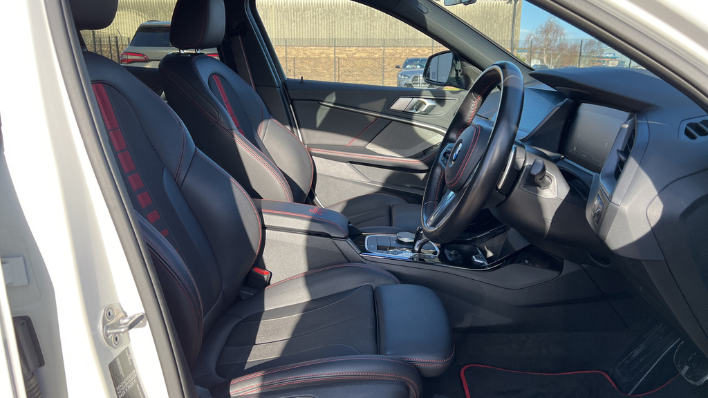BMW 1 Series 116D Se Black #18
