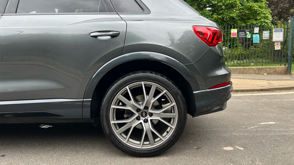 Audi Q3 35 Tfsi Black Edition S Tronic Tech Pack Black #19