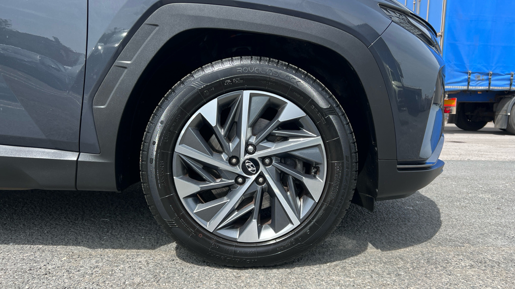 Hyundai Tucson Premium Silver #40