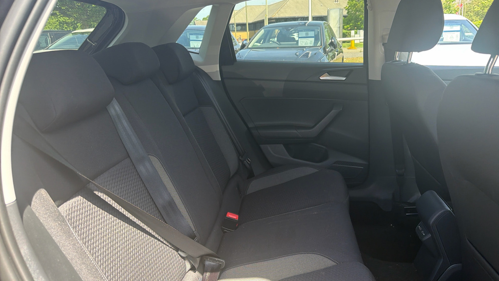 Volkswagen Polo Life Black #14