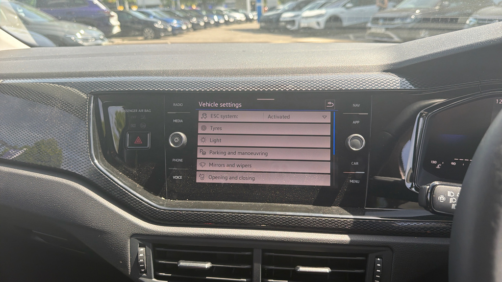 Volkswagen Polo Life Black #27
