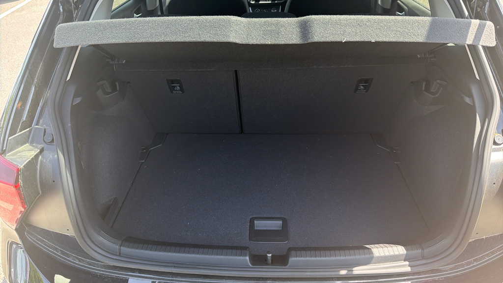 Volkswagen Polo Life Black #15