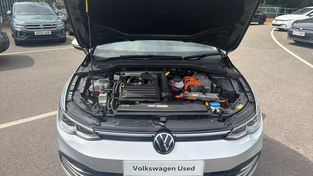 Volkswagen Golf Life Blue #16