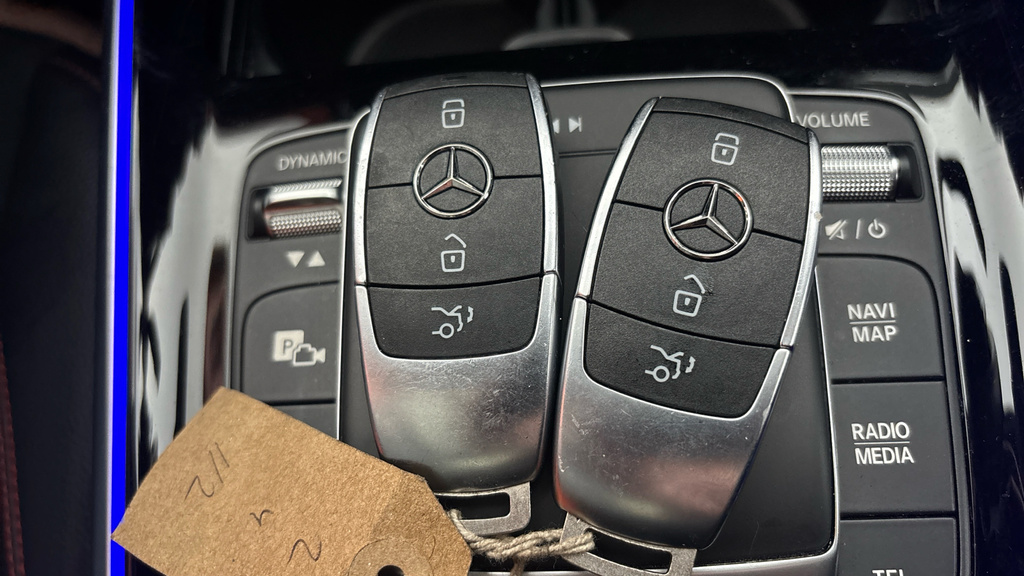 Mercedes-Benz EQB Black #13