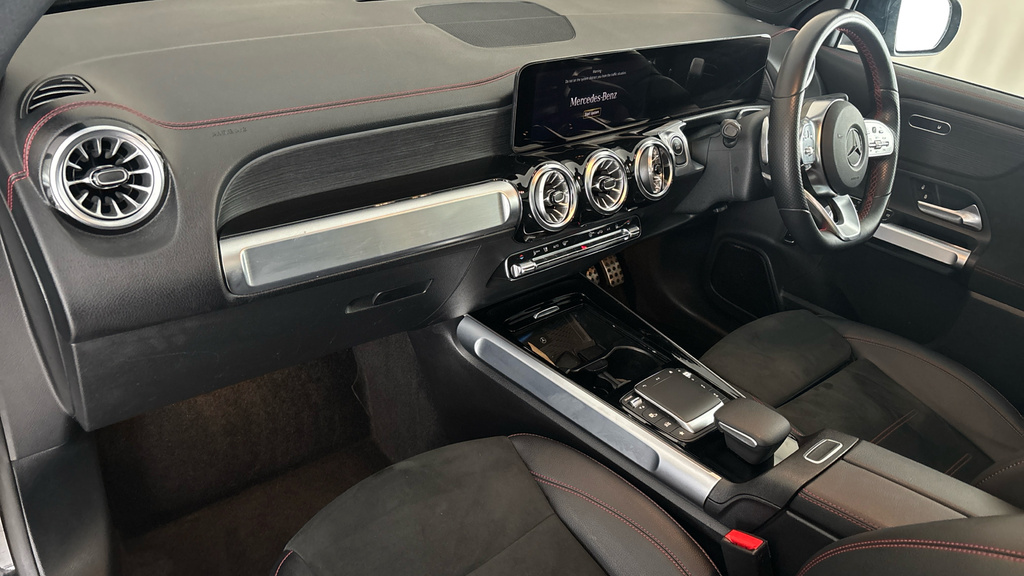 Mercedes-Benz EQB Black #10