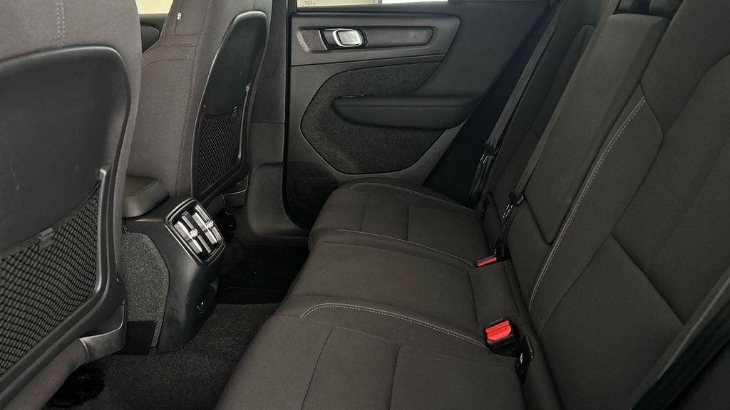 Volvo XC40 2.0 B4p Ultimate Dark Grey #17