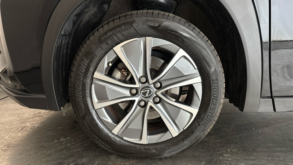 Lexus UX 250H 2.0 Cvt Premium Plus Silver #20