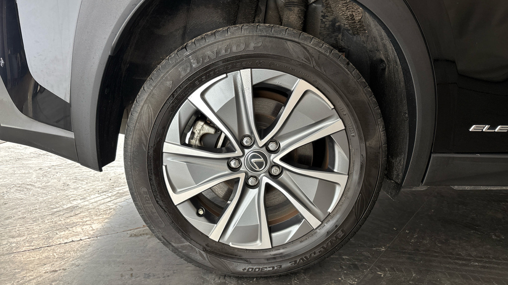 Lexus UX 250H 2.0 Cvt Premium Plus Silver #22