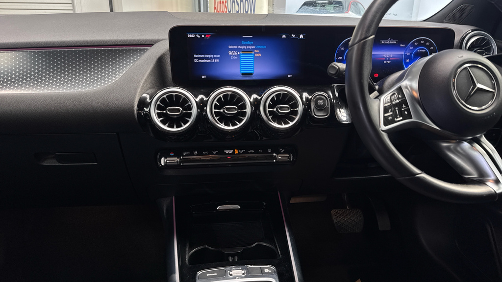 Mercedes-Benz EQA Sport Executive White #12