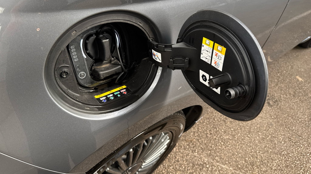 Fiat 500E 42Kwh Icon Green #21