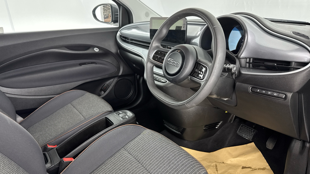 Fiat 500E 42Kwh Icon Green #9
