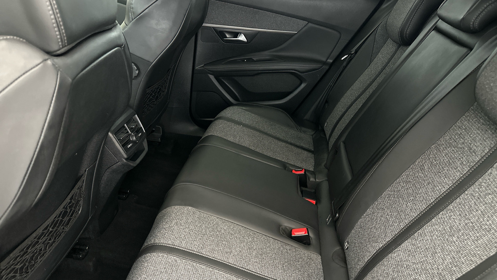 Peugeot 3008 Active White #22