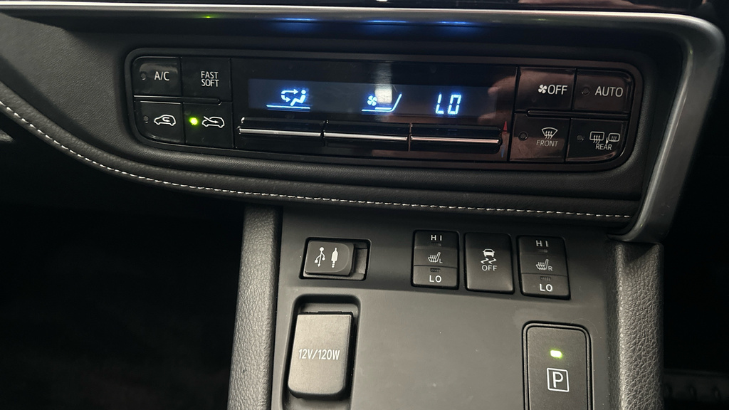 Toyota Auris Icon Grey #15