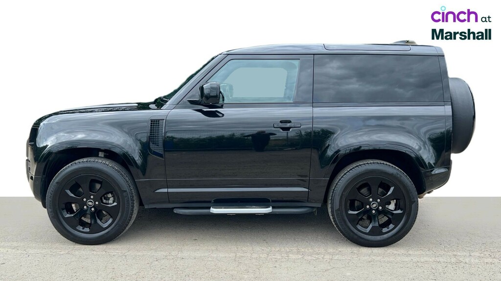 Land Rover Defender 3L Se White #6