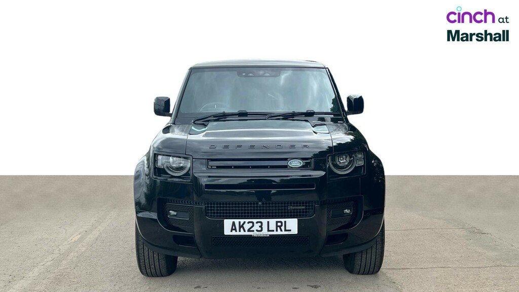 Land Rover Defender 3L Se White #8
