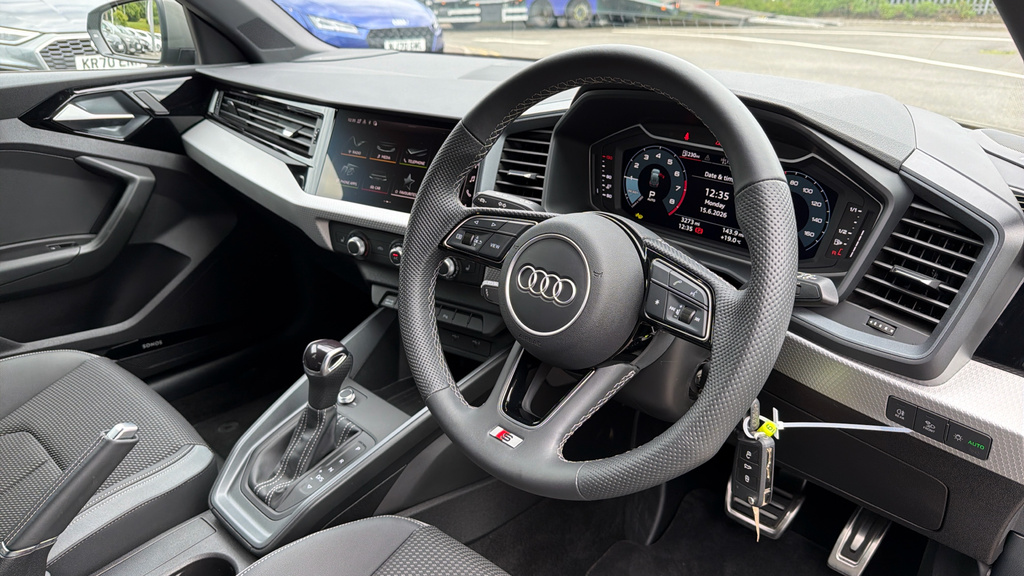 Audi A1 35 Tfsi Black Edition S Tronic Tech Pack Blue #9